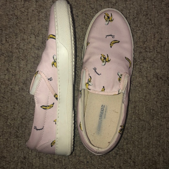DSquared² Men's Pink Banana Print Slip-Ons - Picture 2 of 6